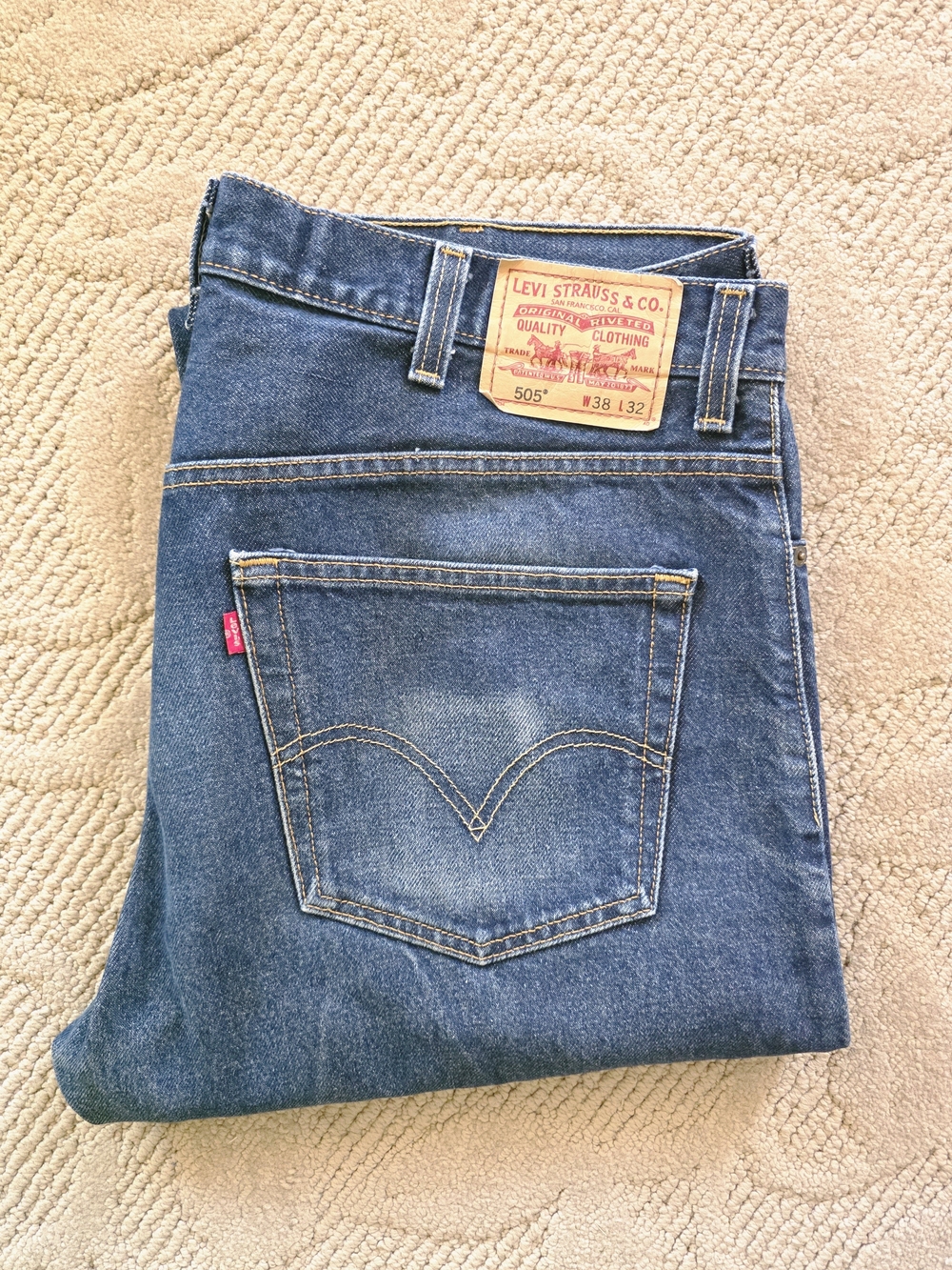 Vtg Levi's 505 Regular Fit Jeans Size 38x32 Dark Wash 100% Cotton Actual 39x32